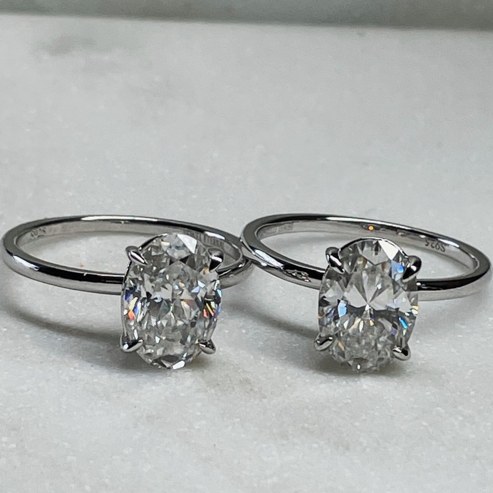 2.5ct Oval Crushed Ice Moissanite Ring - Picture 4 of 13